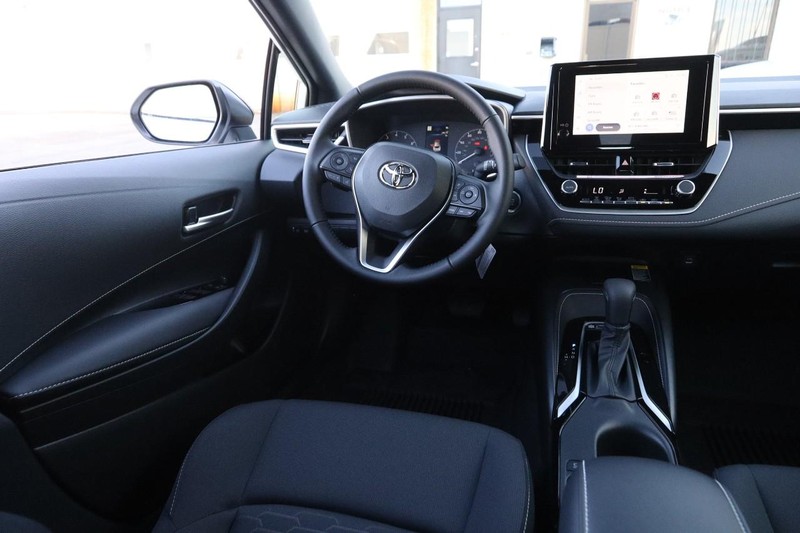 Toyota Corolla Hatchback Vehicle Image 21