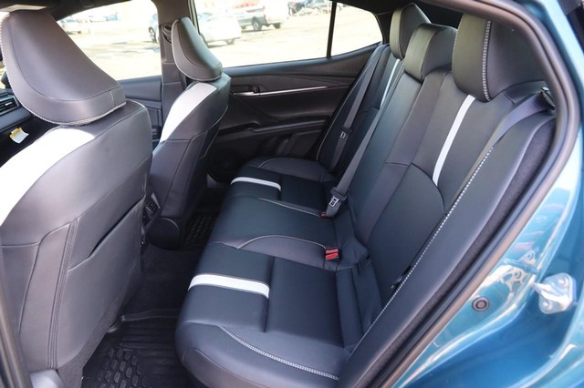 Toyota Camry Vehicle Image 09