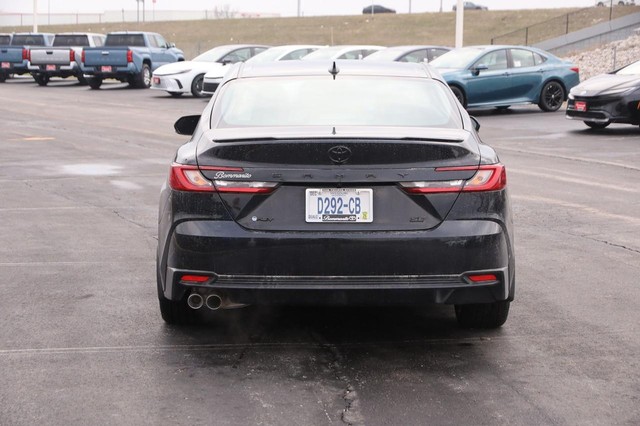 Toyota Camry Vehicle Image 05