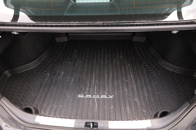 Toyota Camry Vehicle Image 06