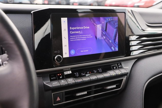 Toyota Camry Vehicle Image 14