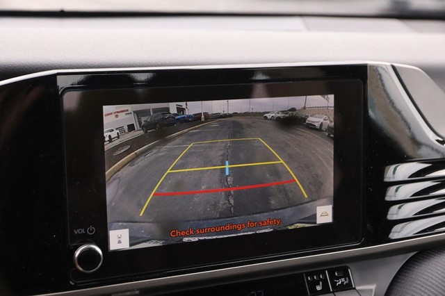 Toyota Camry Vehicle Image 16