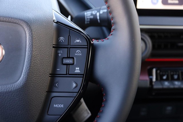 Toyota Prius Plug-In Hybrid Vehicle Image 14