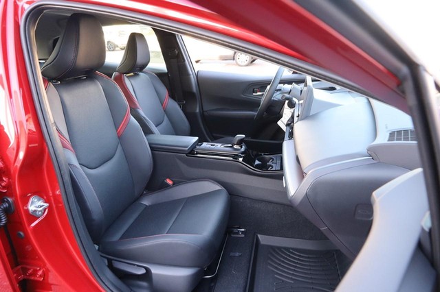 Toyota Prius Plug-In Hybrid Vehicle Image 29