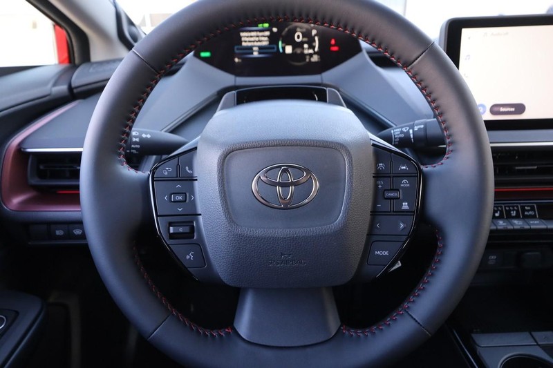 Toyota Prius Plug-In Hybrid Vehicle Image 12