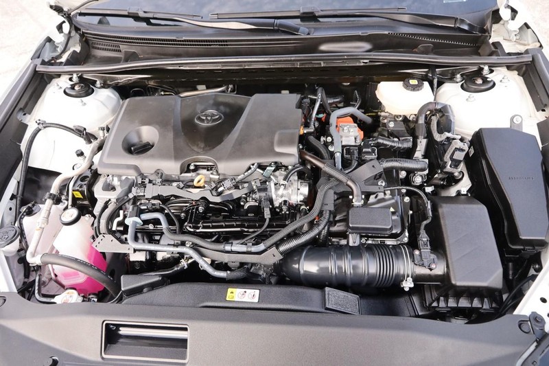 Toyota Camry Vehicle Full-screen Gallery Image 26