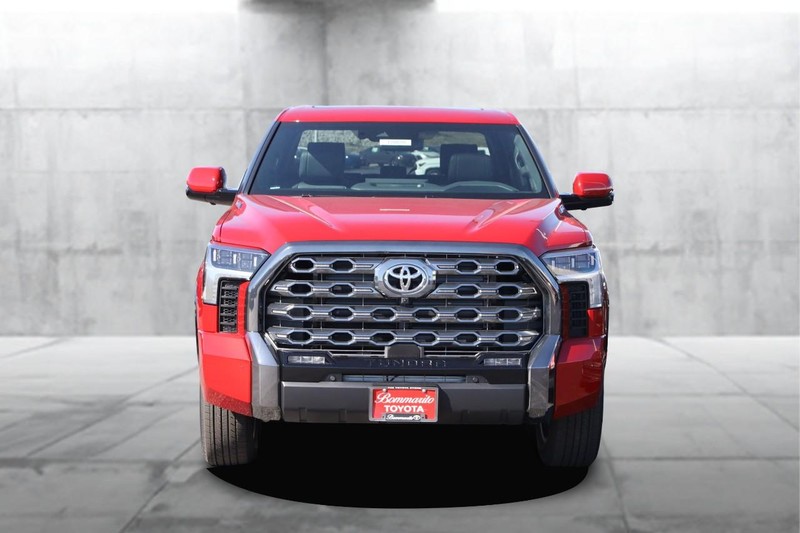 Toyota Tundra 4WD Vehicle Full-screen Gallery Image 4