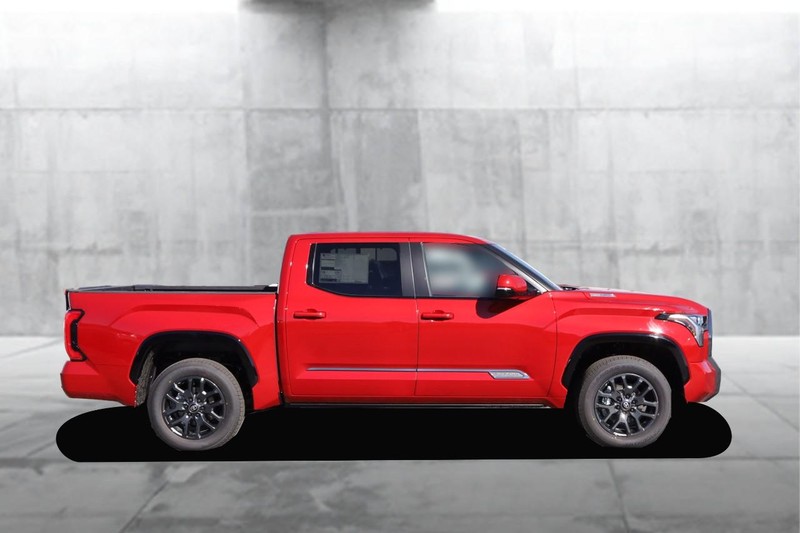 Toyota Tundra 4WD Vehicle Full-screen Gallery Image 5