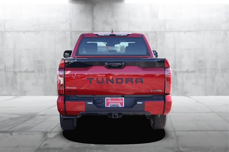 Toyota Tundra 4WD Vehicle Full-screen Gallery Image 6