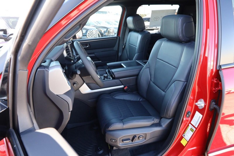 Toyota Tundra 4WD Vehicle Full-screen Gallery Image 9