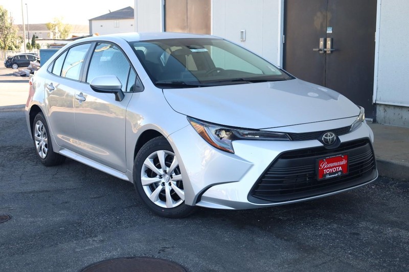 Toyota Corolla Vehicle Image 02