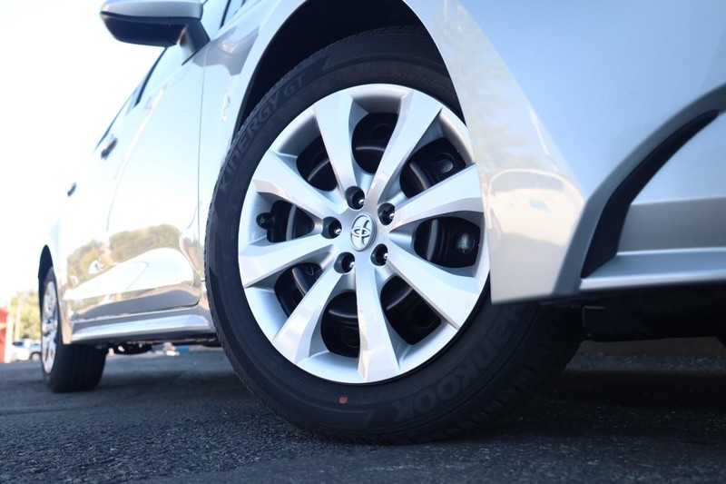 Toyota Corolla Vehicle Image 03