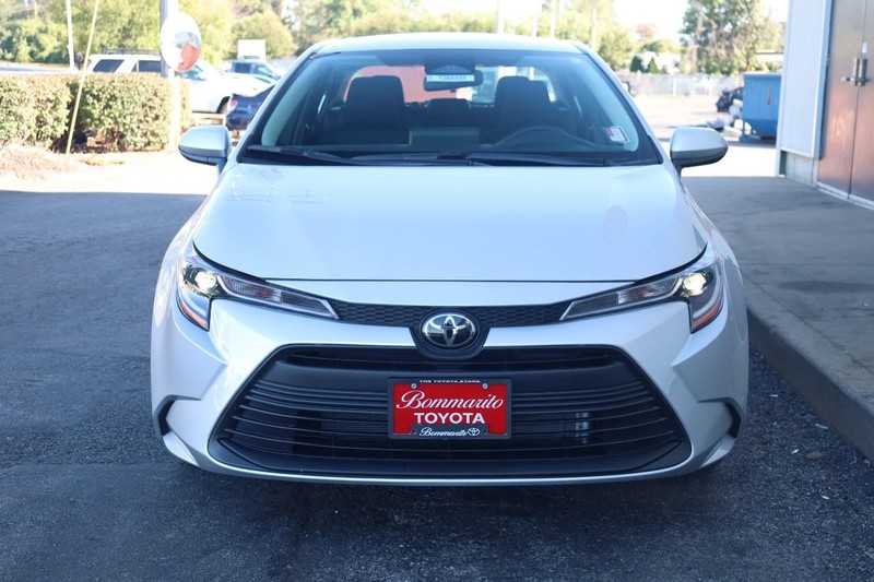 Toyota Corolla Vehicle Image 04