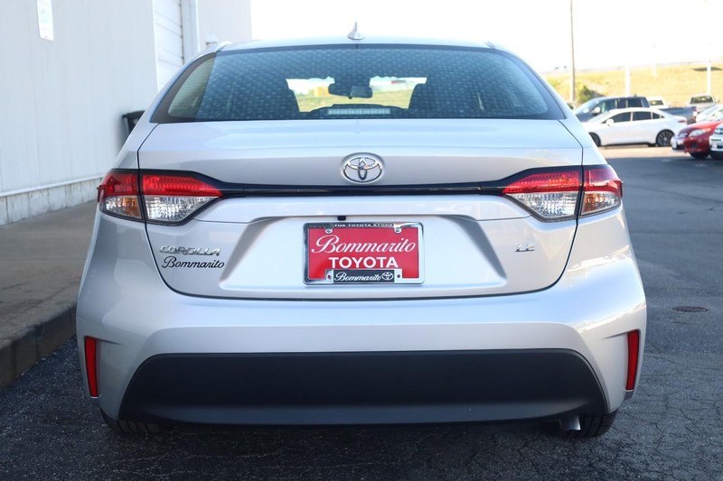 Toyota Corolla Vehicle Image 06