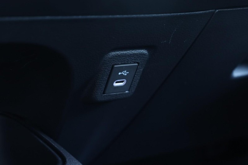 Toyota Corolla Vehicle Image 14