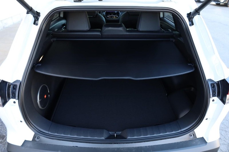 Toyota Corolla Cross Vehicle Full-screen Gallery Image 8