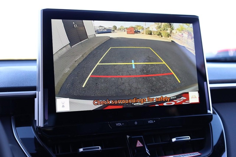 Toyota Corolla Cross Vehicle Full-screen Gallery Image 14