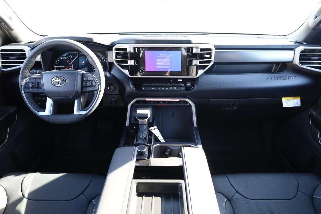 Toyota Tundra 4WD Vehicle Full-screen Gallery Image 21