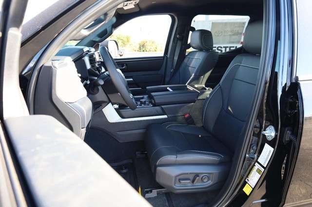 Toyota Tundra 4WD Vehicle Image 08