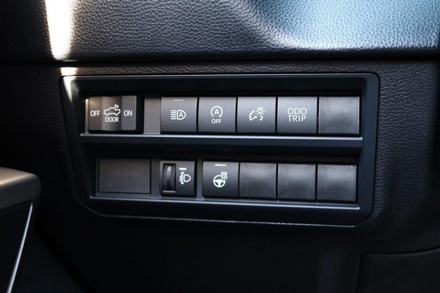 Toyota Tundra 4WD Vehicle Image 18