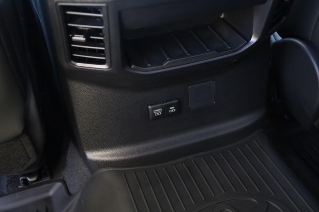 Toyota Tundra 4WD Vehicle Image 20