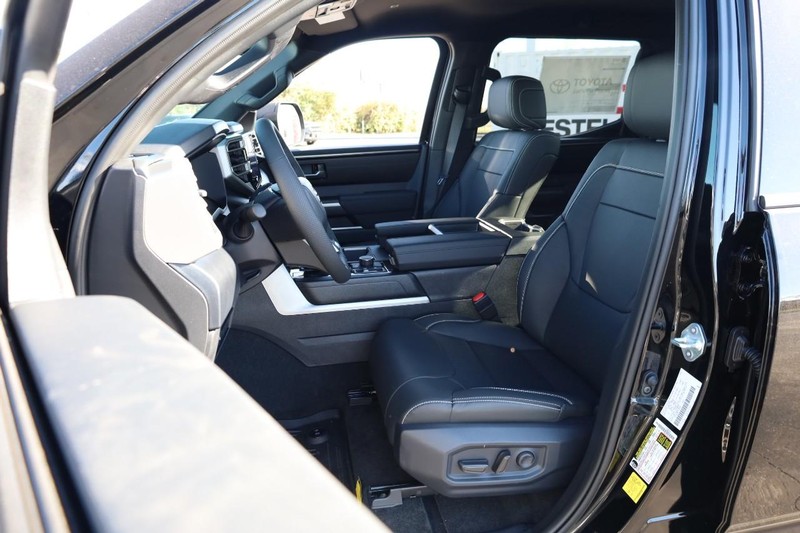 Toyota Tundra 4WD Vehicle Image 08