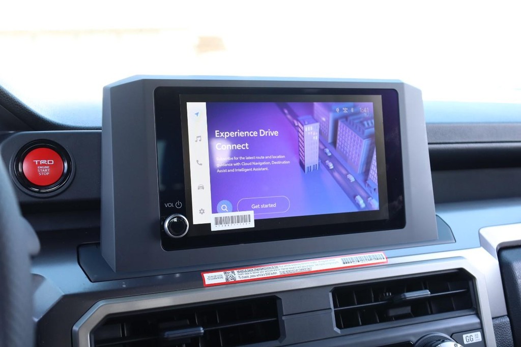 Toyota Tacoma 4WD Vehicle Full-screen Gallery Image 11