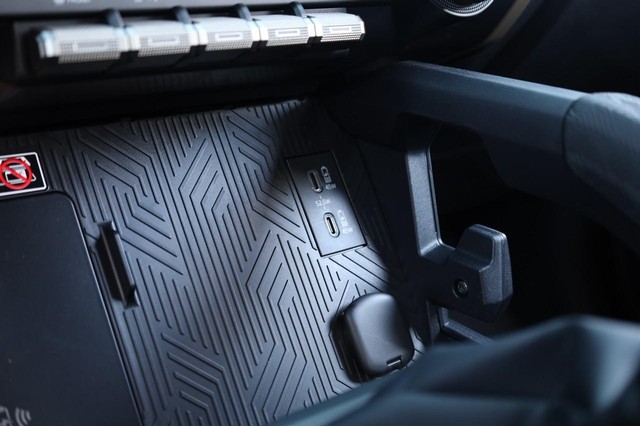 Toyota Tacoma 4WD Vehicle Image 14