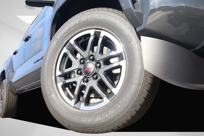 Toyota Tacoma 4WD Vehicle Image 03