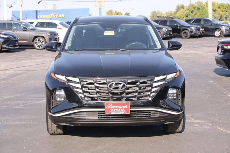 Hyundai Tucson Vehicle Full-screen Gallery Image 4