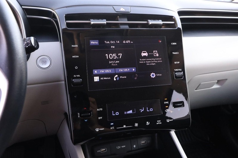 Hyundai Tucson Vehicle Full-screen Gallery Image 16