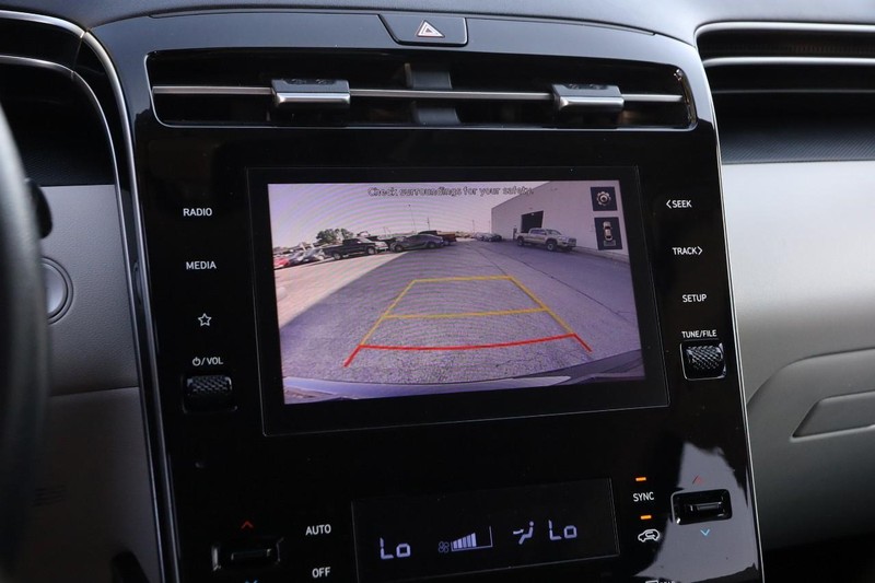 Hyundai Tucson Vehicle Full-screen Gallery Image 17