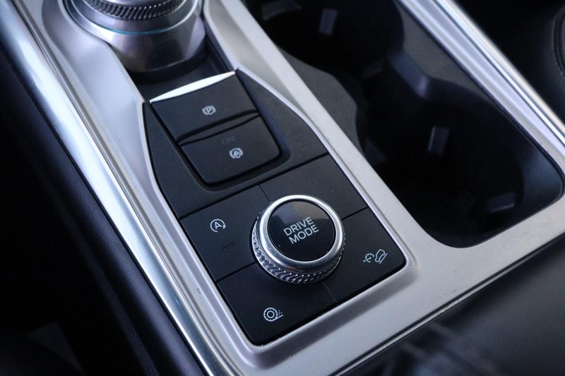 Ford Explorer Vehicle Full-screen Gallery Image 21