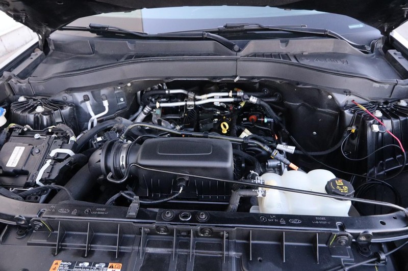 Ford Explorer Vehicle Full-screen Gallery Image 29