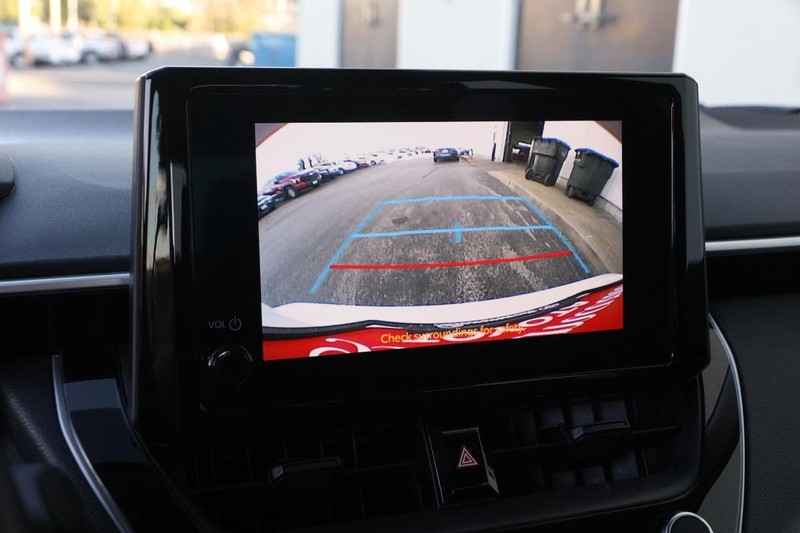 Toyota Corolla Vehicle Full-screen Gallery Image 15