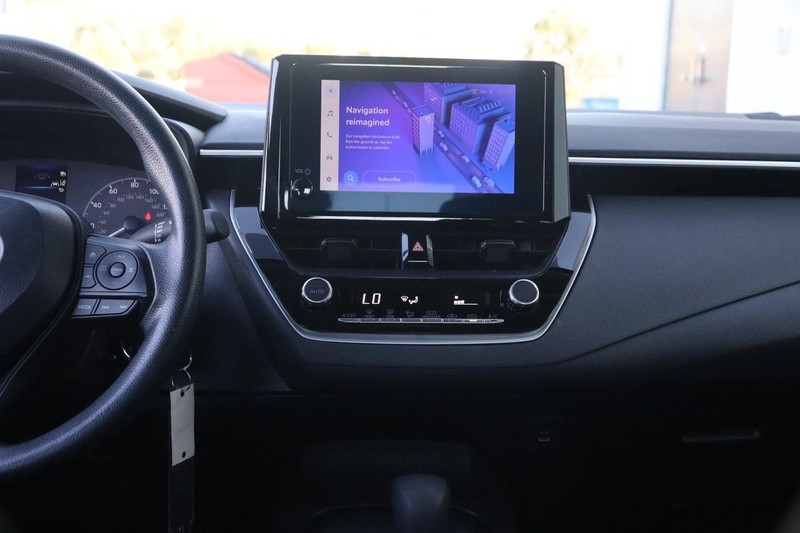 Toyota Corolla Vehicle Full-screen Gallery Image 20