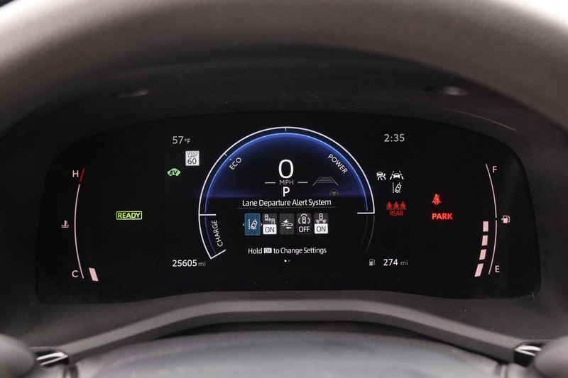 Toyota Camry Vehicle Full-screen Gallery Image 13