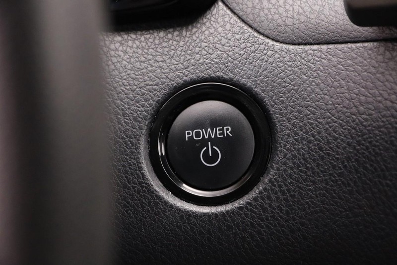 Toyota Camry Vehicle Full-screen Gallery Image 14