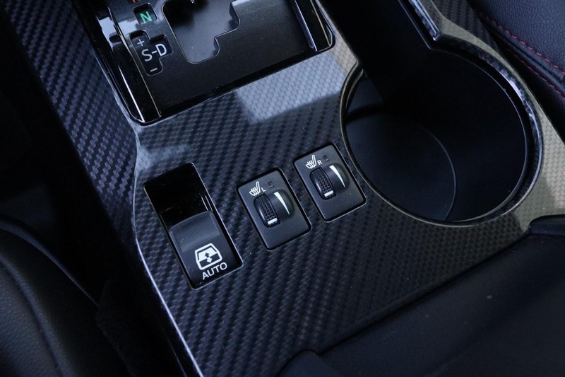 Toyota 4Runner Vehicle Full-screen Gallery Image 21