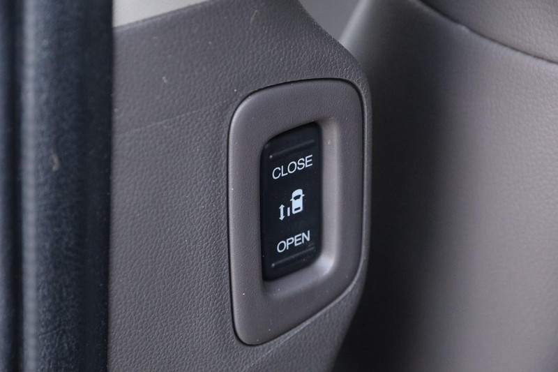 Honda Odyssey Vehicle Full-screen Gallery Image 13