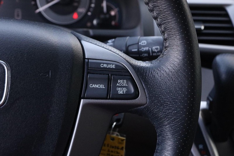 Honda Odyssey Vehicle Full-screen Gallery Image 16