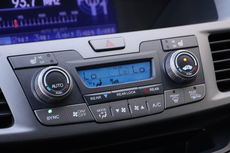 Honda Odyssey Vehicle Full-screen Gallery Image 22