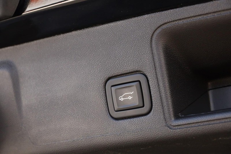 GMC Terrain Vehicle Image 08