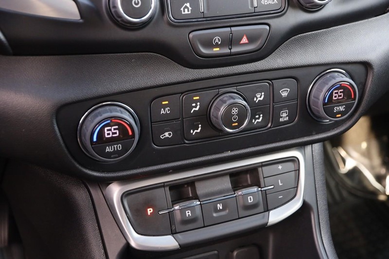 GMC Terrain Vehicle Image 18