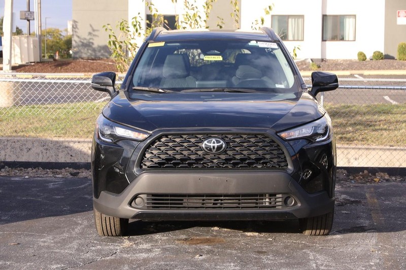 Toyota Corolla Cross Vehicle Full-screen Gallery Image 3