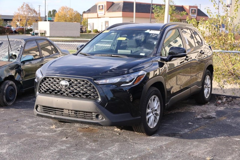 Toyota Corolla Cross Vehicle Full-screen Gallery Image 4