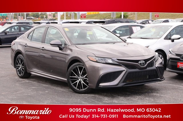 2024 Toyota Camry SE at Bommarito Toyota in Hazelwood MO