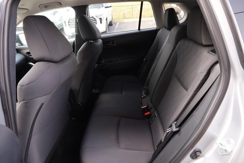 Toyota Corolla Cross Vehicle Full-screen Gallery Image 9