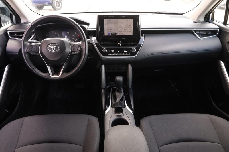 Toyota Corolla Cross Vehicle Full-screen Gallery Image 18