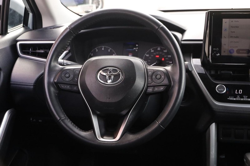 Toyota Corolla Cross Vehicle Full-screen Gallery Image 20